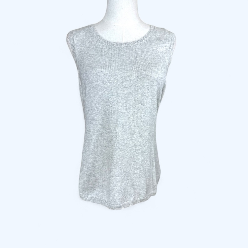 Stitch and Needle NWT size Medium‎ silver gray 💯 cotton crewneck vest